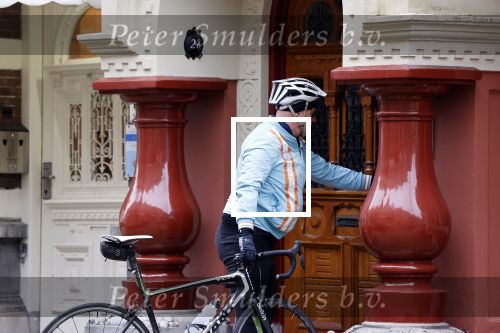 Amsterdam 1 november 2020
Ferdinand Grapperhaus komt fietsend thuis . Zijn vrouw Liesbeth Wytzes is thuis.