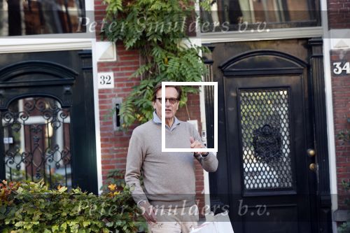 Den Haag 7 november 2020
Fran Jansen bij zijn huis .