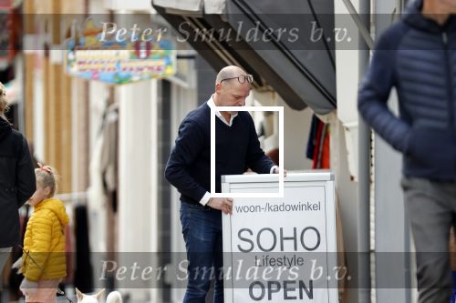 Zandvoort 18 oktober 2020
De ex Vriend van Martien Meiland Frank die twee winkels in Zandvoort heeft.
Nick Dijkman interviewt hem