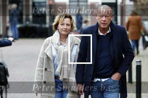 Voorburg 31 oktober 2020
Frits Wester loopt met zijn nieuwe vriendin naar zijn huis toe.