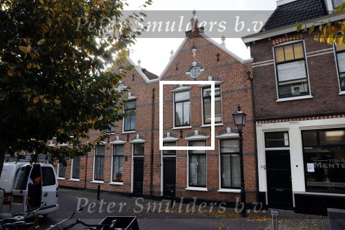 Voorburg 31 oktober 2020
Frits Wester loopt met zijn nieuwe vriendin naar zijn huis toe.