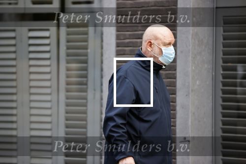 Amsterdam 19 oktober 2020
Hugo Metsers sr met en zonder mondkapje in Amsterdam zuid