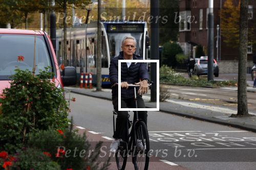 Amsterdam 5 november 2020
Jaap Jongbloed op weg naar de DC klinieken in Amsterdam zuid