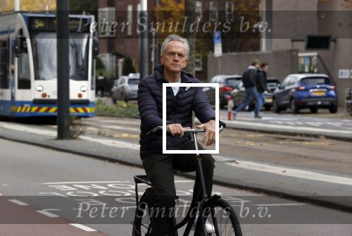 Amsterdam 5 november 2020
Jaap Jongbloed op weg naar de DC klinieken in Amsterdam zuid