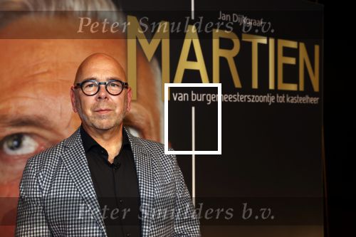 Noordwijk 16 oktober 2020
Boekpresentatie Martien Meiland in hotel Huis ter Duin .
Martien kwam met zijn vrouw Erica dochters Maxime en Montana. Jan Dijkgraaf heeft het boek geschreven . Jan kwam met zijn vrouw