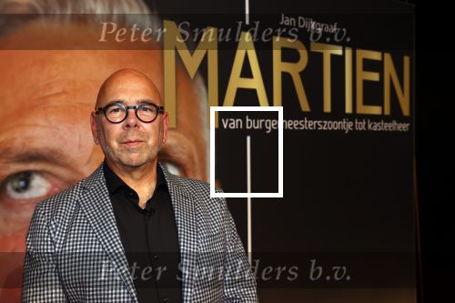 Noordwijk 16 oktober 2020
Boekpresentatie Martien Meiland in hotel Huis ter Duin .
Martien kwam met zijn vrouw Erica dochters Maxime en Montana. Jan Dijkgraaf heeft het boek geschreven . Jan kwam met zijn vrouw