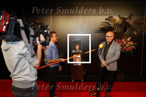 Noordwijk 16 oktober 2020
Boekpresentatie Martien Meiland in hotel Huis ter Duin .
Martien kwam met zijn vrouw Erica dochters Maxime en Montana. Jan Dijkgraaf heeft het boek geschreven . Jan kwam met zijn vrouw