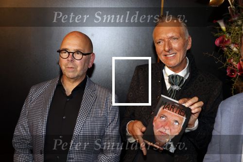 Noordwijk 16 oktober 2020
Boekpresentatie Martien Meiland in hotel Huis ter Duin .
Martien kwam met zijn vrouw Erica dochters Maxime en Montana. Jan Dijkgraaf heeft het boek geschreven . Jan kwam met zijn vrouw
