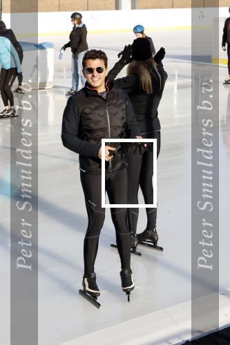 Amsterdam 4 november 2020
Jan Smit met zijn vrouw Liza schaatsend op de Jaap Edenbaan.