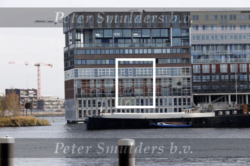 Amsterdam 9 november 2020
In dit complex ( Silodam) heeft Jeroen Pauw een appartement gekocht.