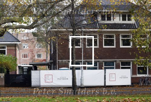 Amsterdam 1 oktober 2020
Jeroen v d Boom zijn nieuwe huis wordt helemaal verbouwd . Piet Boon is de architect