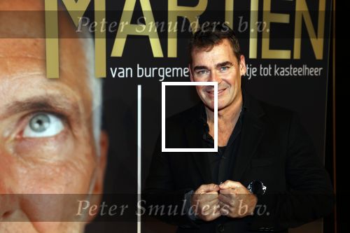 Noordwijk 16 oktober 2020
Boekpresentatie Martien Meiland in hotel Huis ter Duin .
Martien kwam met zijn vrouw Erica dochters Maxime en Montana. Jeroen v d Boom met mondkapje