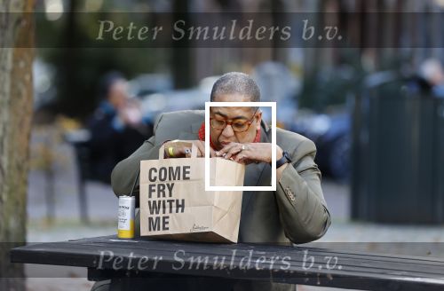 Amsterdam 22 oktober 2020
John Leerdam eet een frietje in Amsterdam zuid