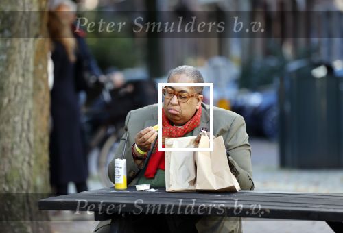 Amsterdam 22 oktober 2020
John Leerdam eet een frietje in Amsterdam zuid