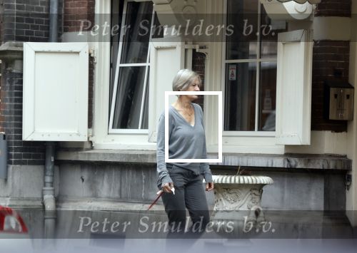 Amsterdam 1 november 2020
Ferdinand Grapperhaus komt fietsend thuis . Zijn vrouw Liesbeth Wytzes is thuis.
