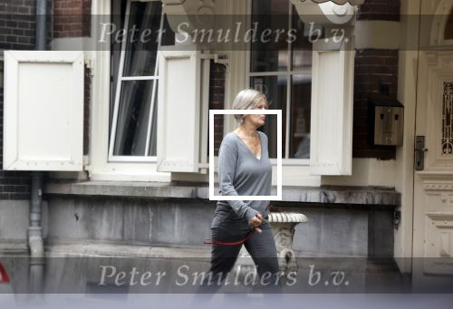 Amsterdam 1 november 2020
Ferdinand Grapperhaus komt fietsend thuis . Zijn vrouw Liesbeth Wytzes is thuis.