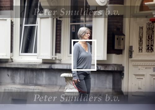 Amsterdam 1 november 2020
Ferdinand Grapperhaus komt fietsend thuis . Zijn vrouw Liesbeth Wytzes is thuis.