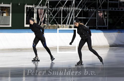 Amsterdam 4 november 2020
Jan Smit met zijn vrouw Liza schaatsend op de Jaap Edenbaan.