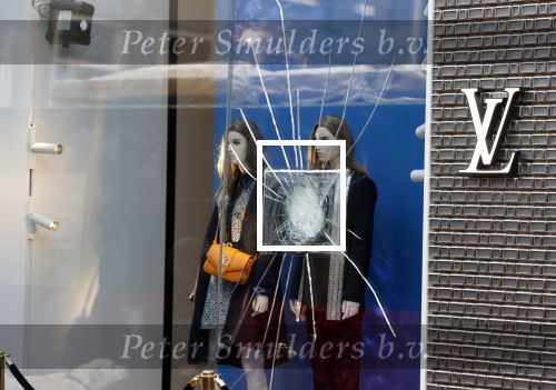 Amsterdam 21 oktober 2020
Inbraakpoging bij Louis Vuitton op PC hooftstraat