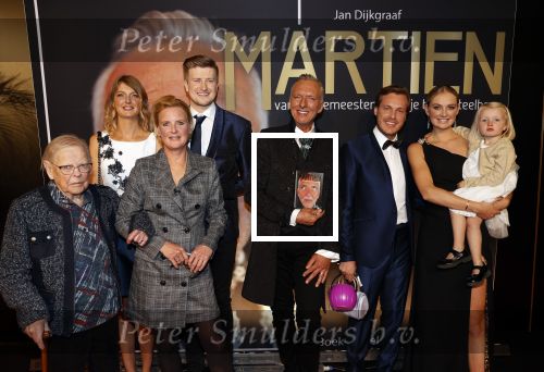Noordwijk 16 oktober 2020
Boekpresentatie Martien Meiland in hotel Huis ter Duin .
Martien kwam met zijn vrouw Erica dochters Maxime en Montana.