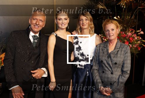 Noordwijk 16 oktober 2020
Boekpresentatie Martien Meiland in hotel Huis ter Duin .
Martien kwam met zijn vrouw Erica dochters Maxime en Montana.
