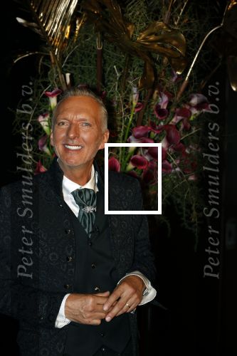 Noordwijk 16 oktober 2020
Boekpresentatie Martien Meiland in hotel Huis ter Duin .
Martien kwam met zijn vrouw Erica dochters Maxime en Montana.