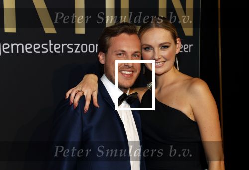 Noordwijk 16 oktober 2020
Boekpresentatie Martien Meiland in hotel Huis ter Duin .
Martien kwam met zijn vrouw Erica dochters Maxime en Montana.
Maxime kwam met haar vriend Leroy Molkenboer en haar dochter