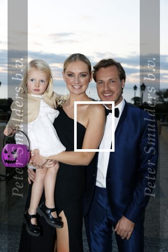 Noordwijk 16 oktober 2020
Boekpresentatie Martien Meiland in hotel Huis ter Duin .
Martien kwam met zijn vrouw Erica dochters Maxime en Montana.
Maxime kwam met haar vriend Leroy Molkenboer en haar dochter