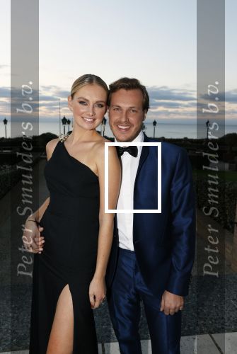 Noordwijk 16 oktober 2020
Boekpresentatie Martien Meiland in hotel Huis ter Duin .
Martien kwam met zijn vrouw Erica dochters Maxime en Montana.
Maxime kwam met haar vriend Leroy Molkenboer en haar dochter