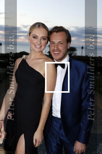 Noordwijk 16 oktober 2020
Boekpresentatie Martien Meiland in hotel Huis ter Duin .
Martien kwam met zijn vrouw Erica dochters Maxime en Montana.