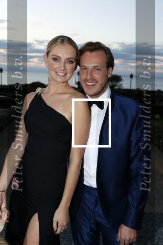 Noordwijk 16 oktober 2020
Boekpresentatie Martien Meiland in hotel Huis ter Duin .
Martien kwam met zijn vrouw Erica dochters Maxime en Montana.