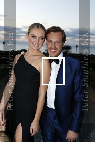 Noordwijk 16 oktober 2020
Boekpresentatie Martien Meiland in hotel Huis ter Duin .
Martien kwam met zijn vrouw Erica dochters Maxime en Montana.