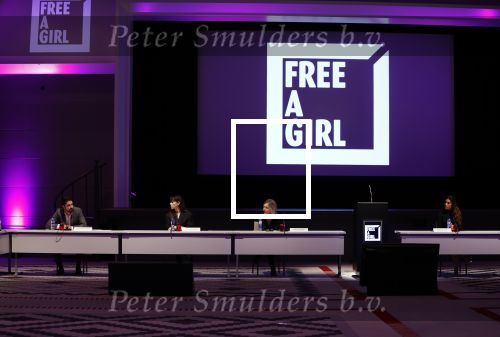 Amsterdam 5 oktober 2020
Bijeenkomst influencers inzake free a girl in hotel Krasnapolsky. Monica Geuze Yolanthe Cabau en Froukje de Both