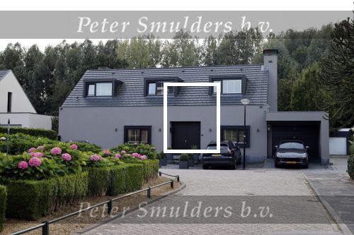 Abcoude 9 oktober 2020
In Abcoude wonen tegenwoordig heel veel bekende Nederlanders .
Het huis van Najib Amhali