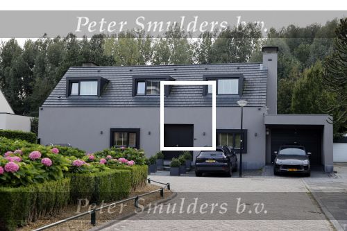 Abcoude 9 oktober 2020
In Abcoude wonen tegenwoordig heel veel bekende Nederlanders .
Het huis van Najib Amhali