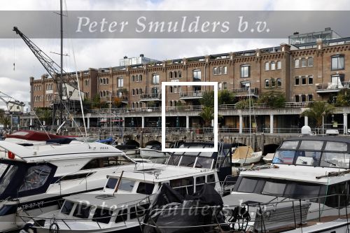 Rotterdam 26 oktober 2020
In dit  appartementen complex  woont Patricia Paay met haar man Robert Hinfelaar