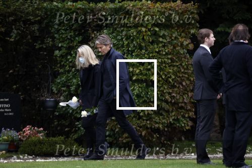 Naarden 8 oktober 2020
Begrafenis Jan des Bouvrie  op algemene begraafplaats Nieuw Valkeveen.
Piet Boon met zijn vriendin
