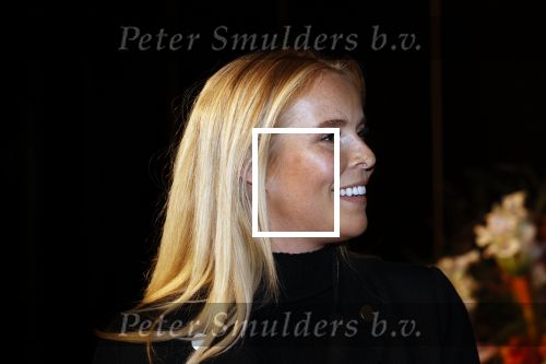 Noordwijk 16 oktober 2020
Boekpresentatie Martien Meiland in hotel Huis ter Duin .
Martien kwam met zijn vrouw Erica dochters Maxime en Montana. Powned verslaggeefster