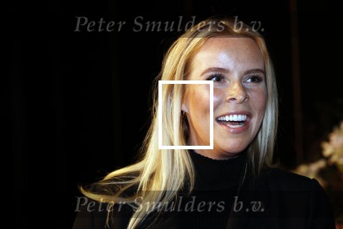 Noordwijk 16 oktober 2020
Boekpresentatie Martien Meiland in hotel Huis ter Duin .
Martien kwam met zijn vrouw Erica dochters Maxime en Montana. Powned verslaggeefster