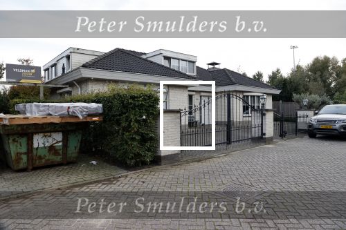 Abcoude 9 oktober 2020
In Abcoude wonen tegenwoordig heel veel bekende Nederlanders .
Het huis van Quincy Promes