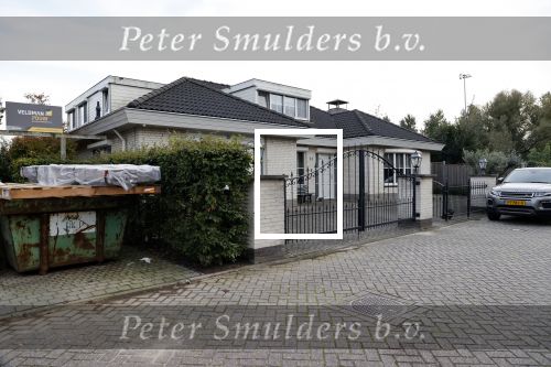 Abcoude 9 oktober 2020
In Abcoude wonen tegenwoordig heel veel bekende Nederlanders .
Het huis van Quincy Promes