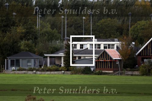 Abcoude 9 oktober 2020
In Abcoude wonen tegenwoordig heel veel bekende Nederlanders .
Het huis van Quincy Promes