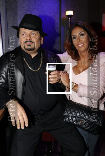 Amsterdam 8 oktober 2020
Beeld onthulling Andre Hazes sr bij madame Tussaud. Rachel en Andre Jr zijn allebei aanwezig.