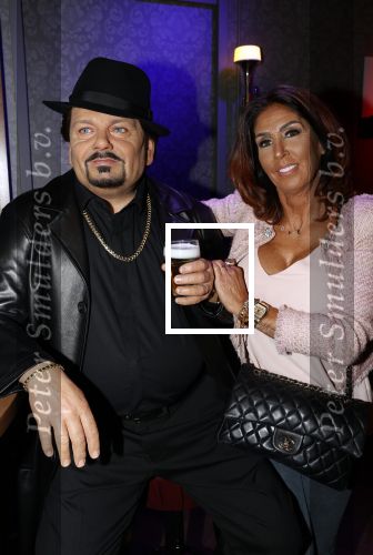 Amsterdam 8 oktober 2020
Beeld onthulling Andre Hazes sr bij madame Tussaud. Rachel en Andre Jr zijn allebei aanwezig.