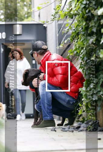 Mijdrecht 9 oktober 2020
Rogier Smit woont tijdelijk bij Rachel hazes met zijn hond.