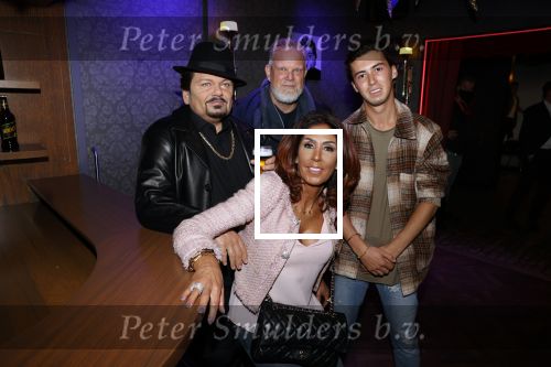 Amsterdam 8 oktober 2020
Beeld onthulling Andre Hazes sr bij madame Tussaud. Rachel en Andre Jr zijn allebei aanwezig. Rachel met Nino Wilkes en Ricardo Klaverdijk