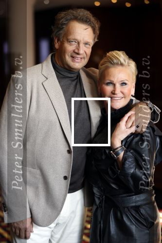 Noordwijk 16 oktober 2020
Manuela en Raymond v d Ploeg bij de boekuitreiking van Martien Meiland in hotel Huis ter Duin