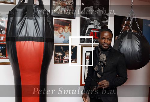 Amsterdam 3 september 2020
Regilio Tuur opent de boksclub van Patrick Mathurin