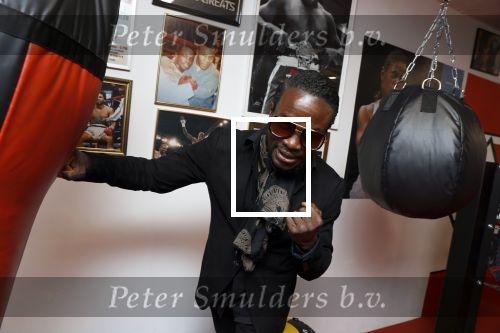 Amsterdam 3 september 2020
Regilio Tuur opent de boksclub van Patrick Mathurin