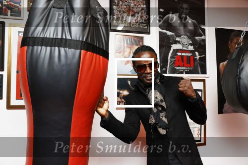 Amsterdam 3 september 2020
Regilio Tuur opent de boksclub van Patrick Mathurin